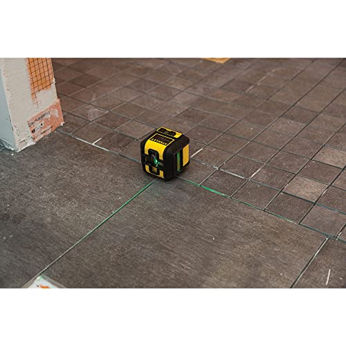 STANLEY Cross 90 Cross Line Green Beam Laser Level STHT77592-1